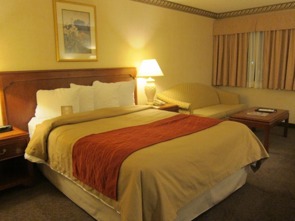 Comfort Inn Meadowvale Mississauga Esterno foto