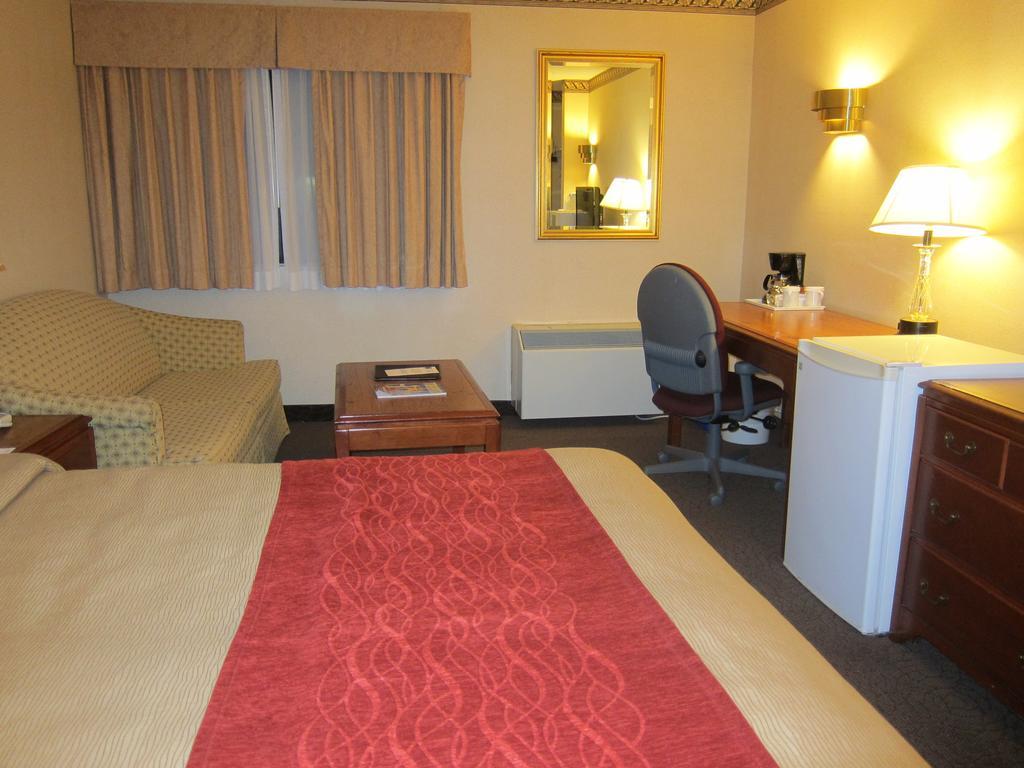 Comfort Inn Meadowvale Mississauga Esterno foto