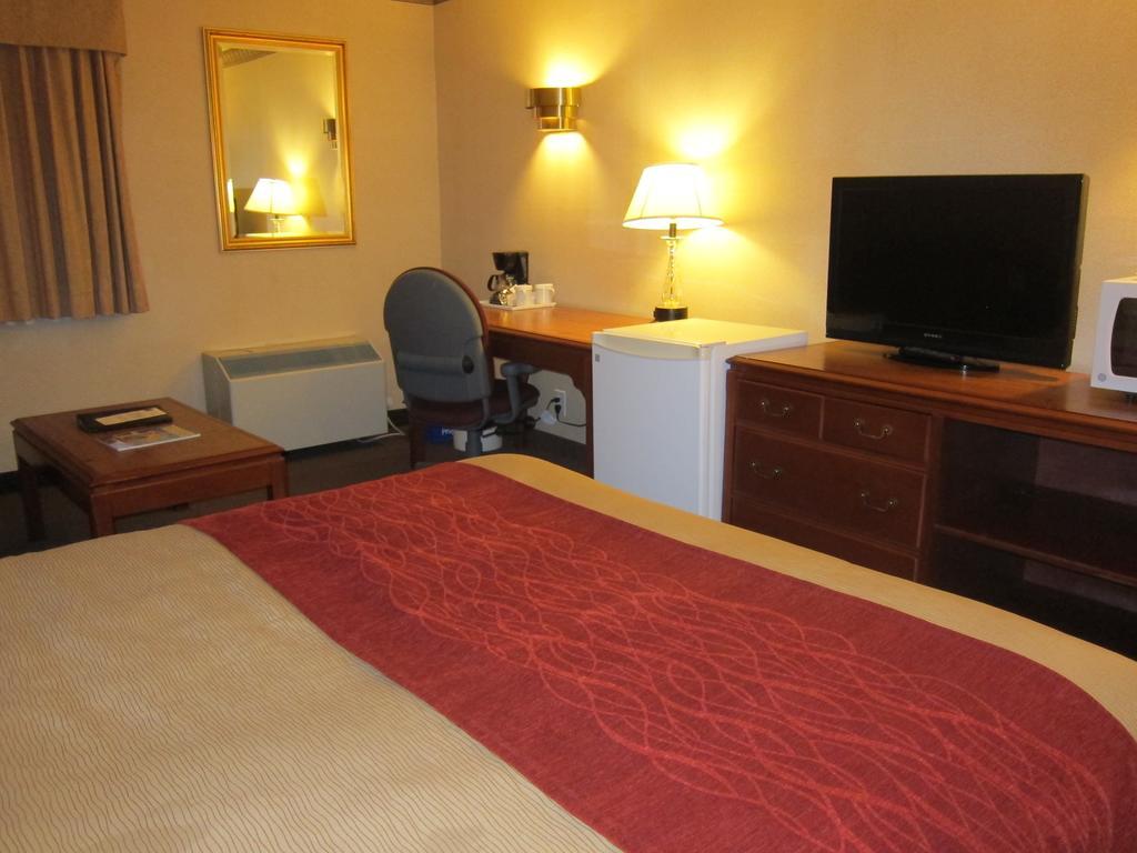 Comfort Inn Meadowvale Mississauga Esterno foto