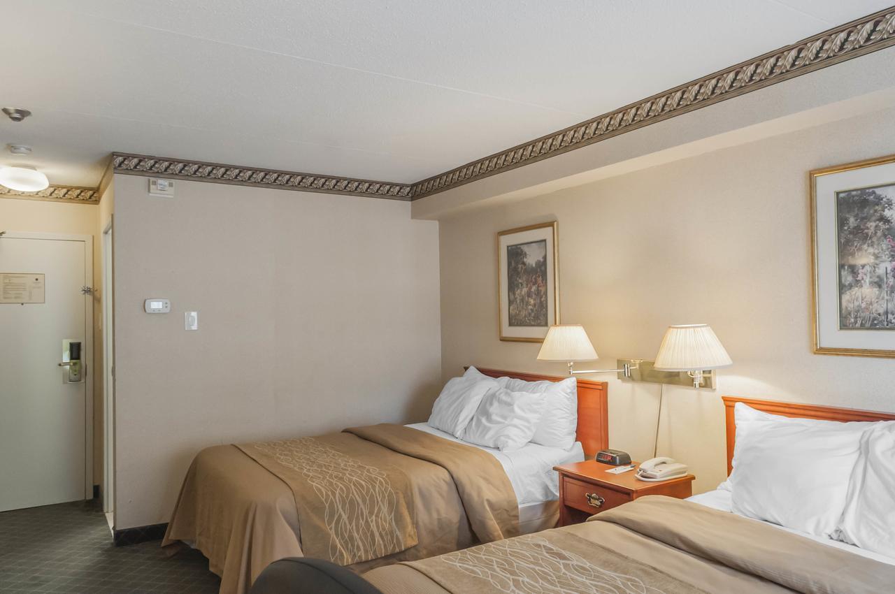 Comfort Inn Meadowvale Mississauga Esterno foto