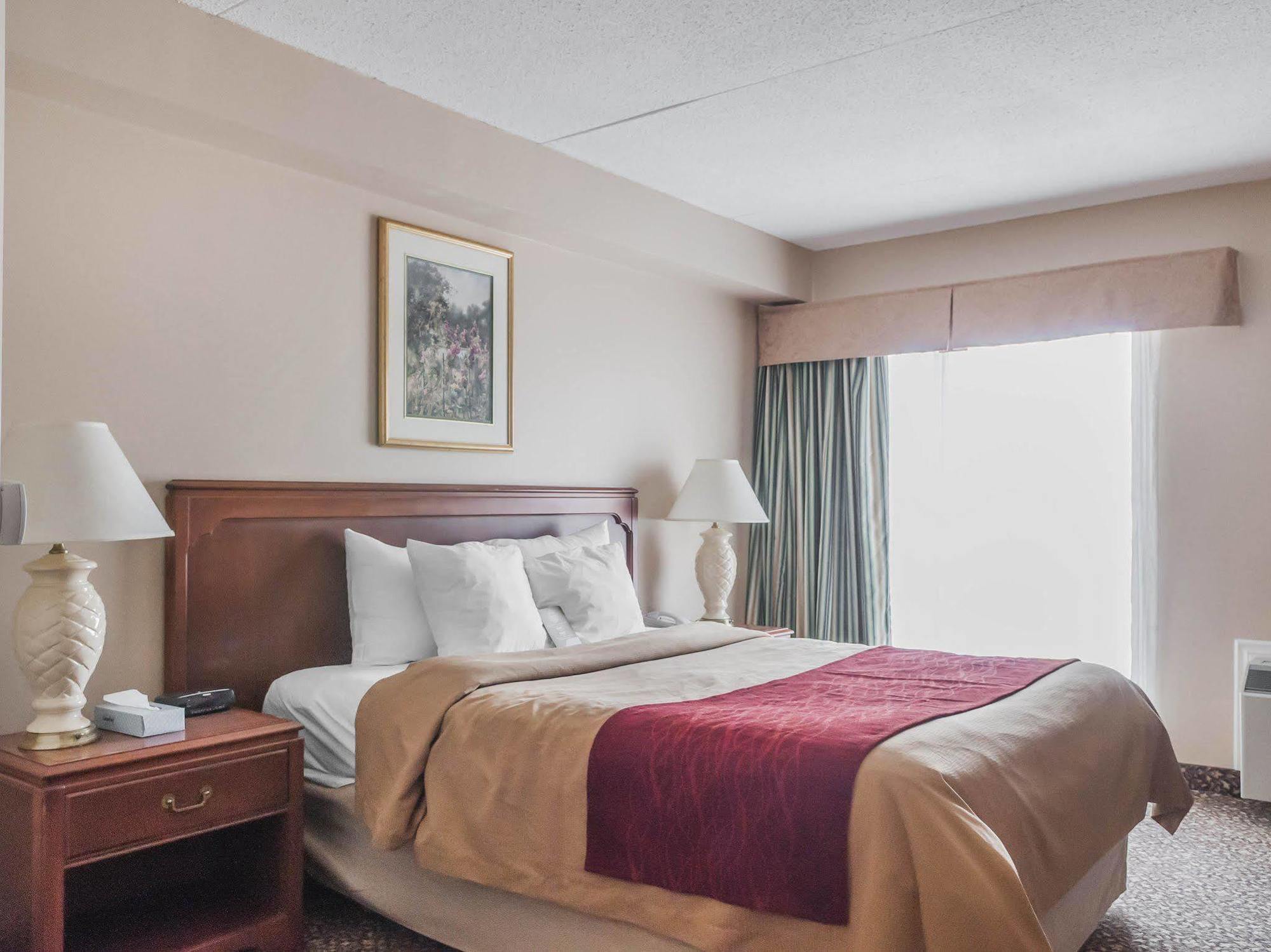 Comfort Inn Meadowvale Mississauga Esterno foto