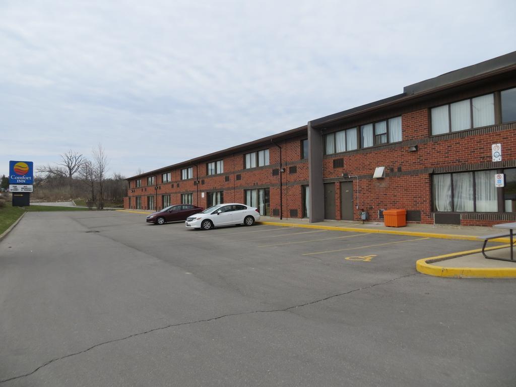 Comfort Inn Meadowvale Mississauga Esterno foto